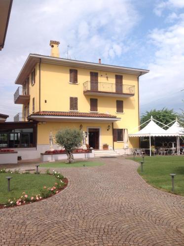 Hotel Panineria Colombera Rossa Brescia Exterior foto